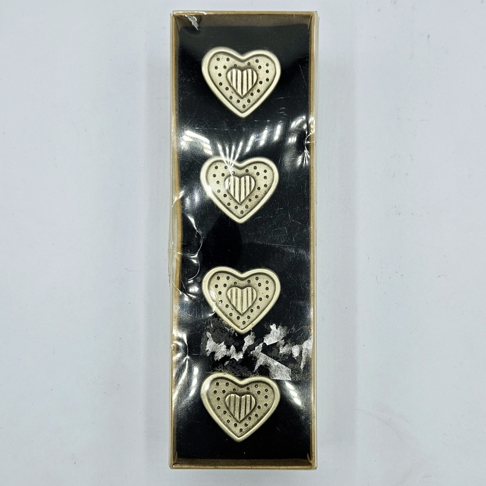 ROBINWOOD Set of 4 Metal Heart Napkin Rings in Pewter Antique Silver Finish - Picture 4 of 8